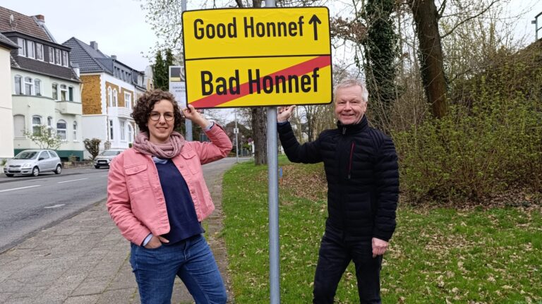 Auf Antrag der GRÜNEN: Bürgermeister Otto Neuhoff nennt unsere Stadt in Good Honnef um